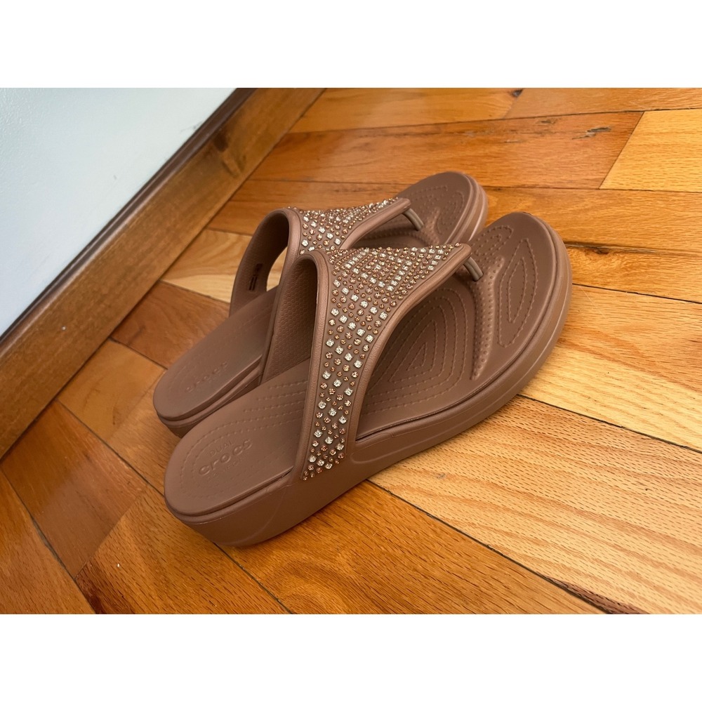 Crocs Women's Monterey Embellished Tan Brown Wedge Flip Flops Sandals Sz‎ 10